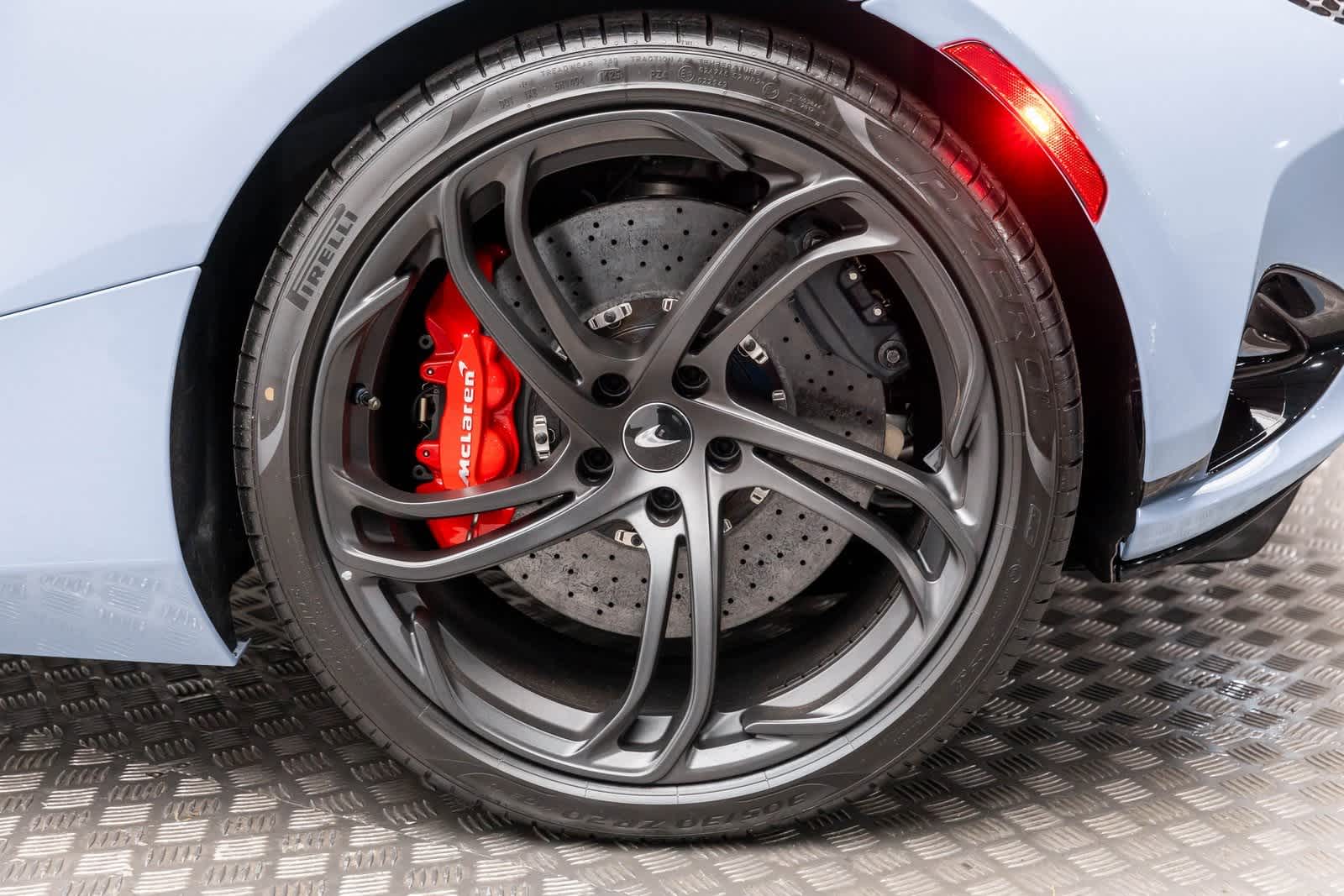 2026 McLaren 750S Base