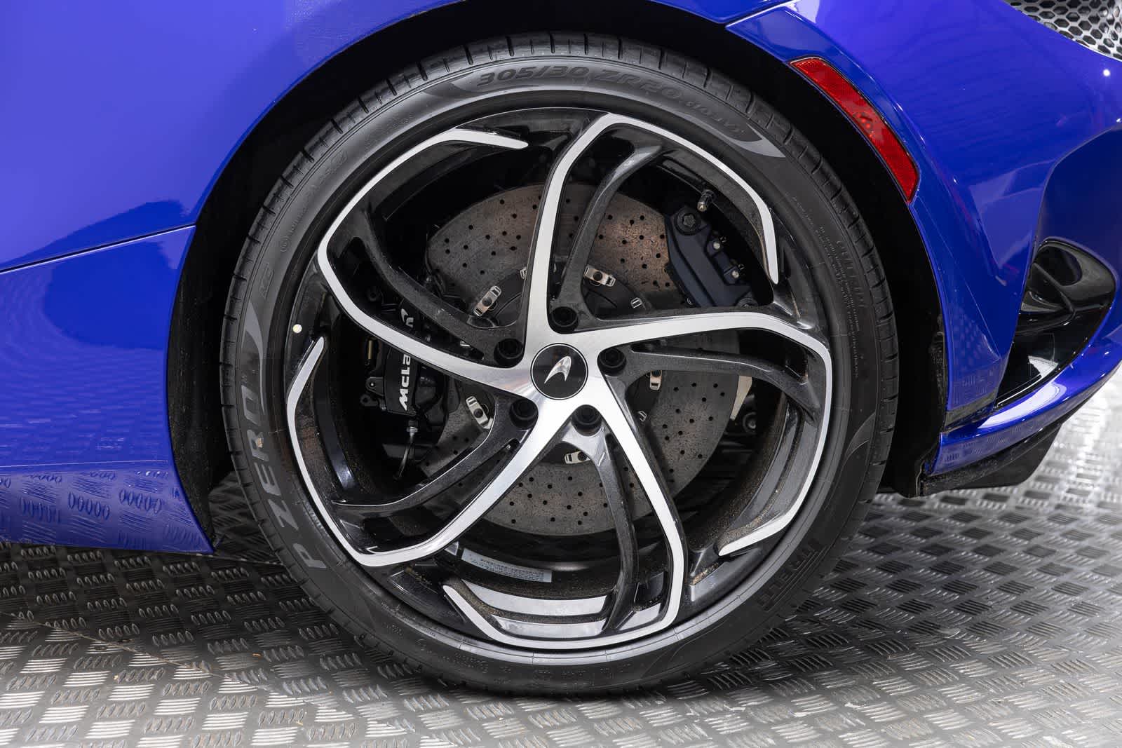 2027 McLaren 750S Base