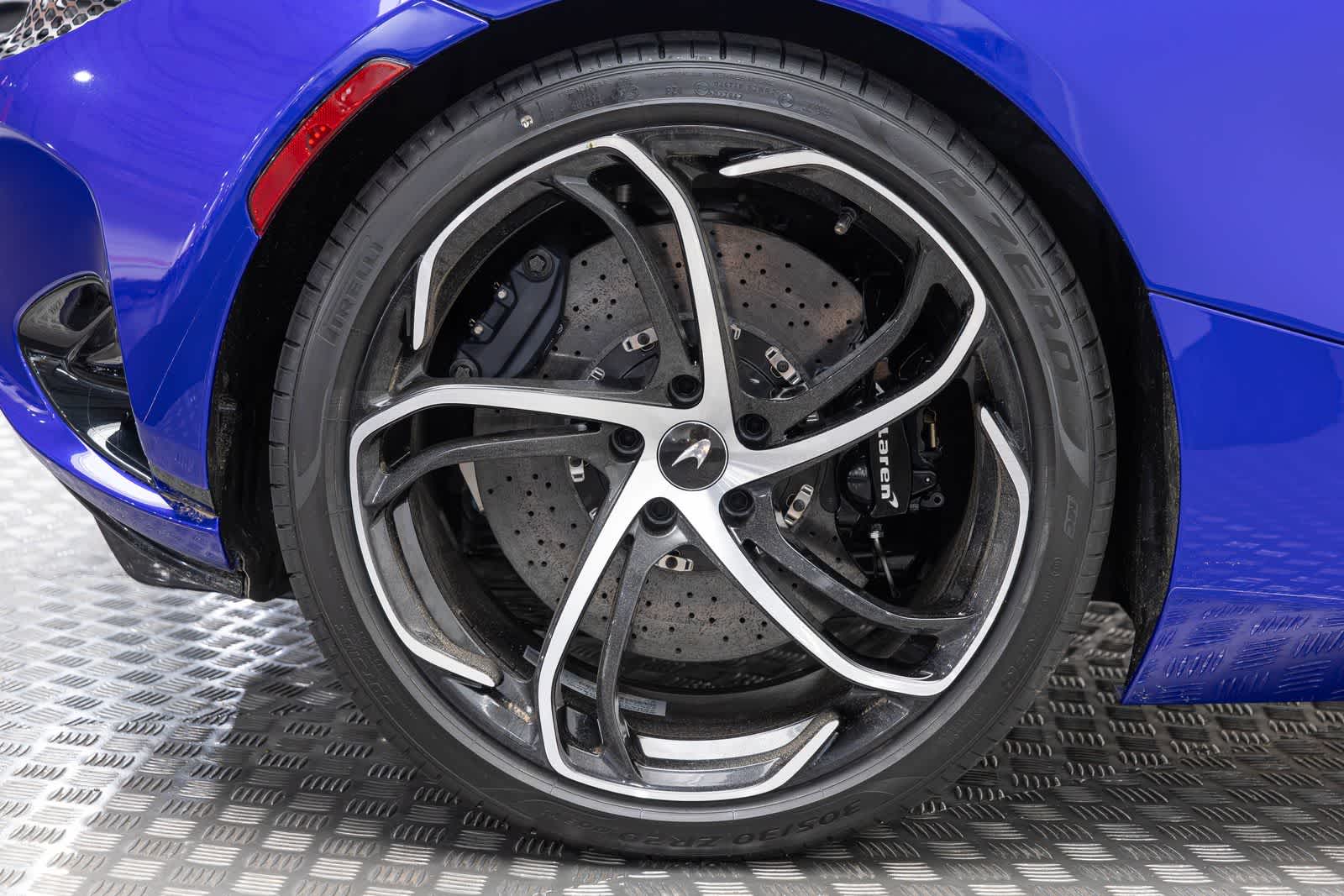 2027 McLaren 750S Base