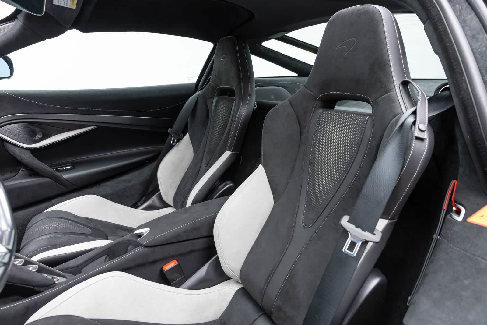 2027 McLaren 750S Base