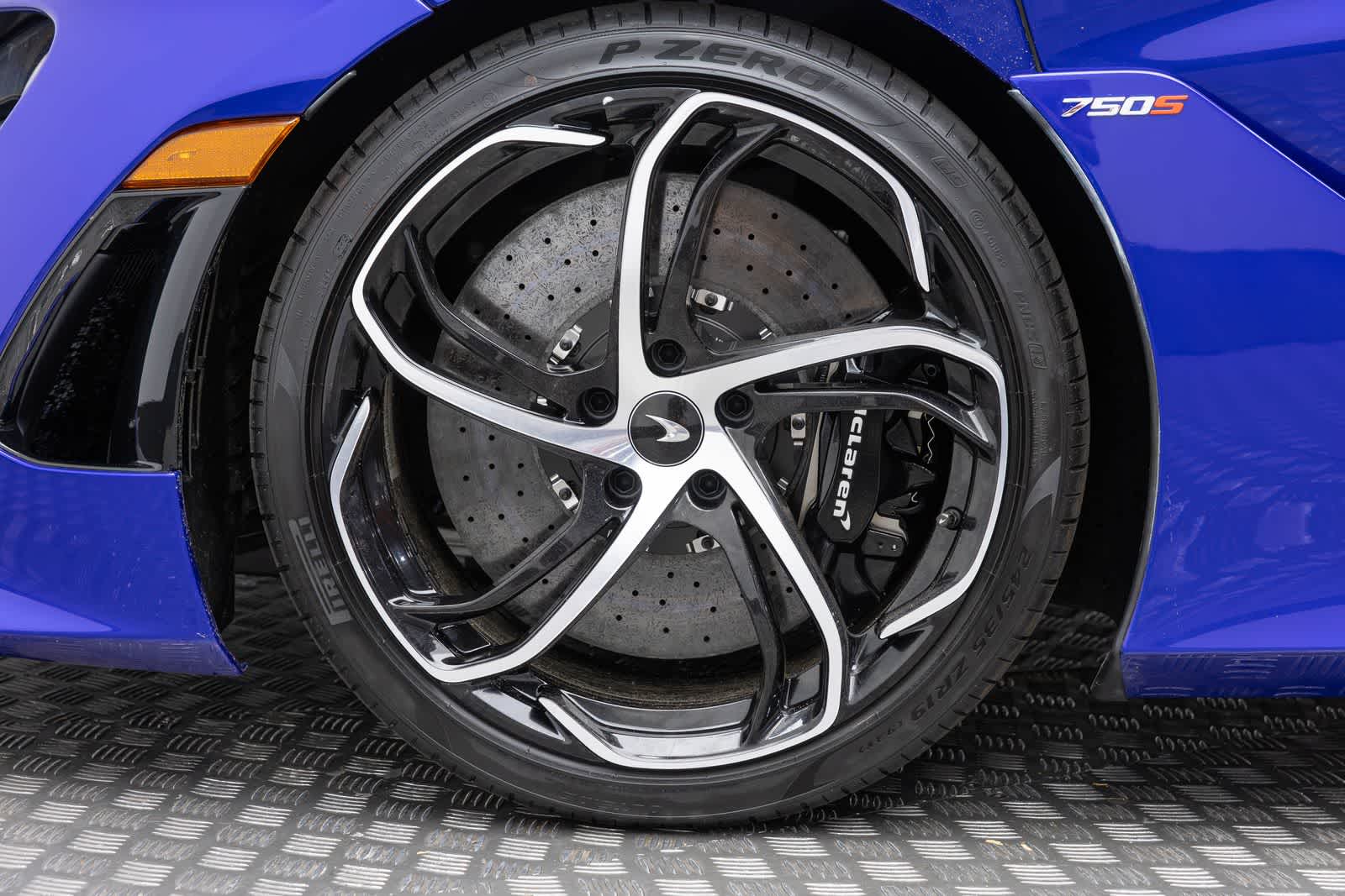 2027 McLaren 750S Base