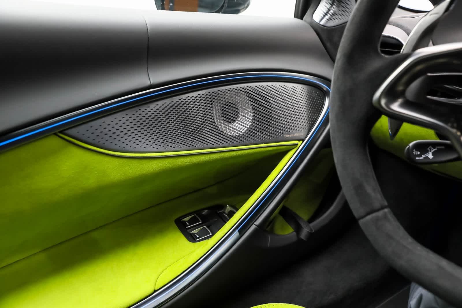 2026 McLaren Artura Base