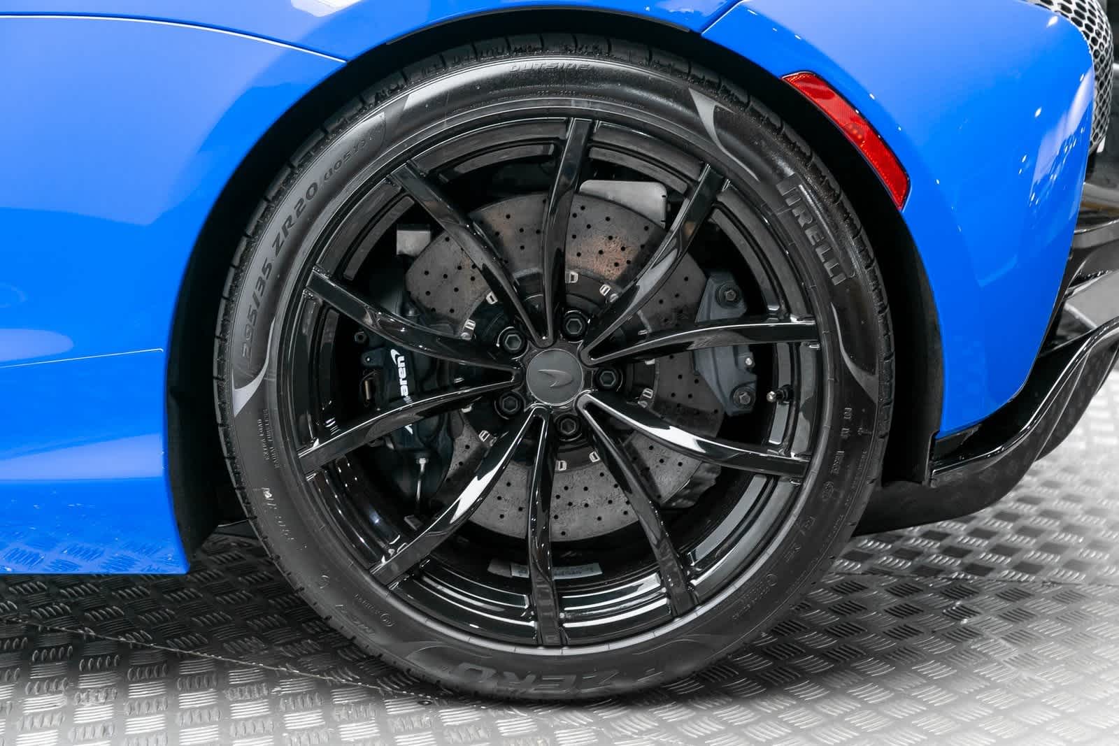 2025 McLaren Artura Spider