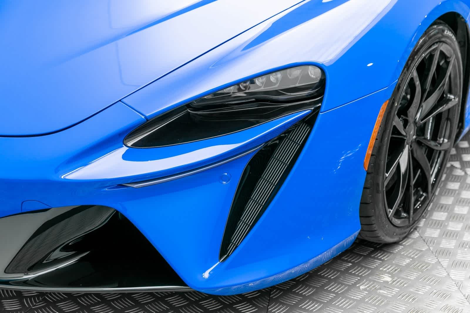 2025 McLaren Artura Spider