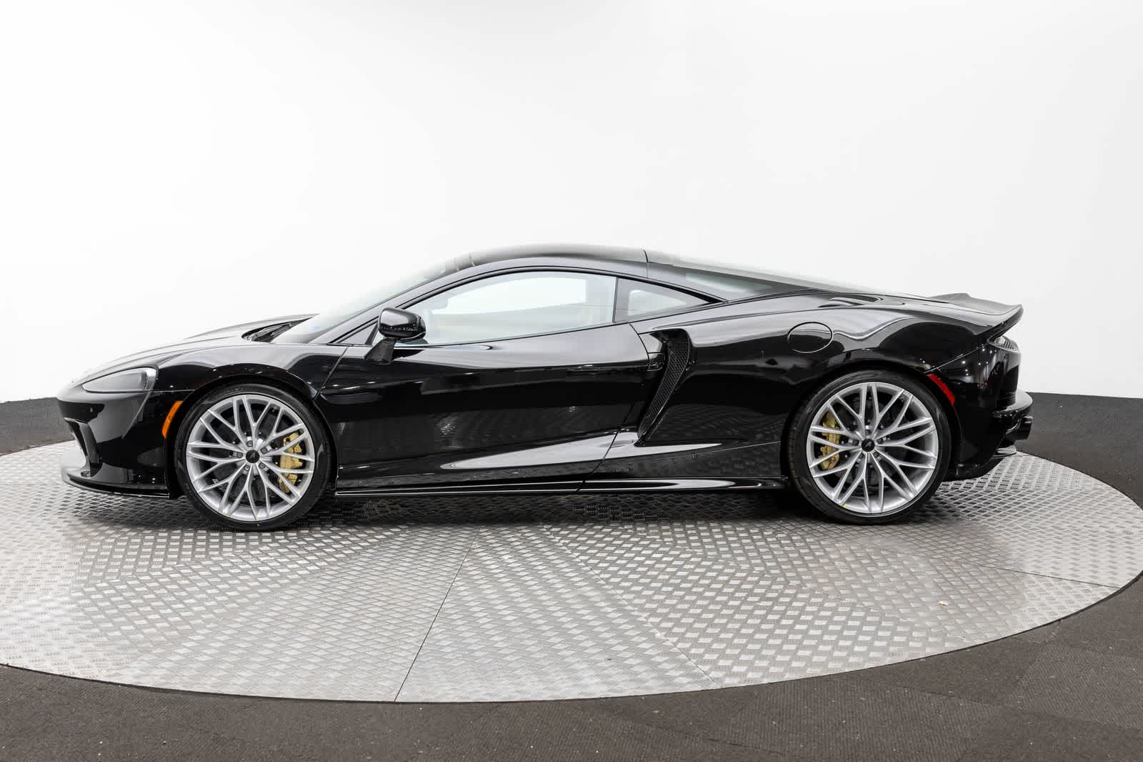 2026 McLaren GTS Base