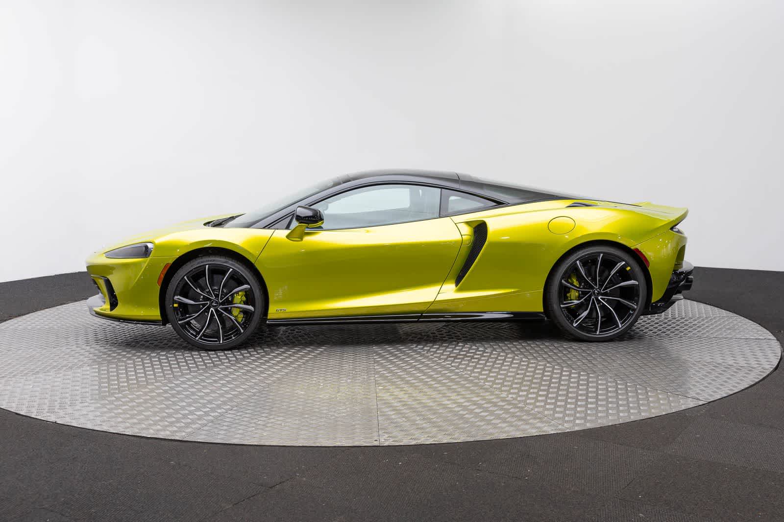 2027 McLaren GTS Base
