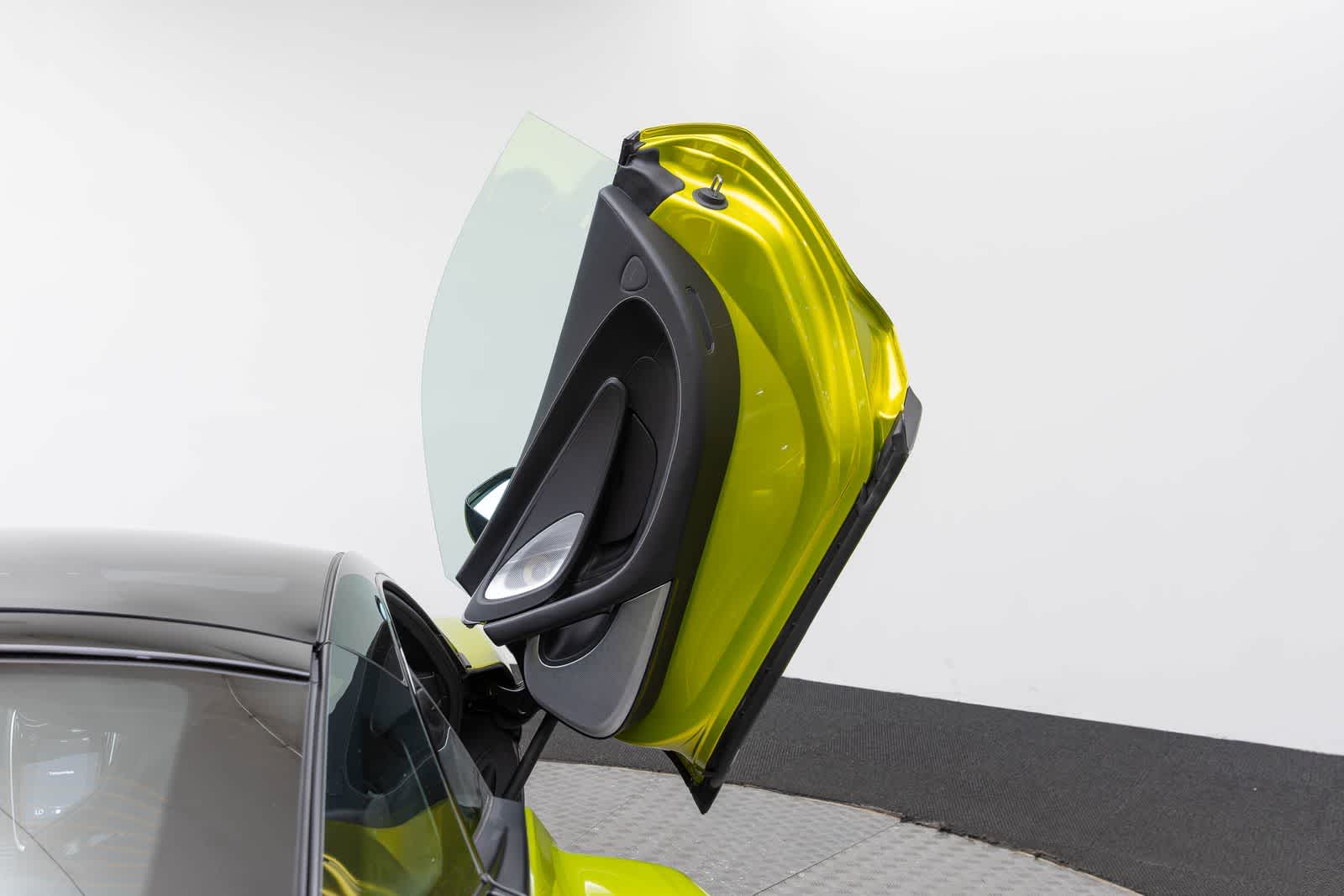 2027 McLaren GTS Base
