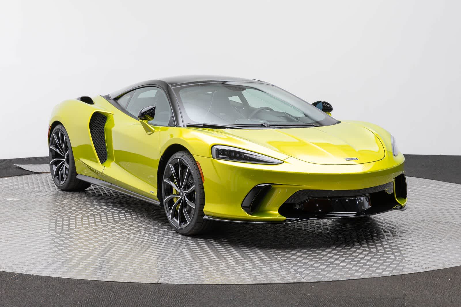 2027 McLaren GTS Base