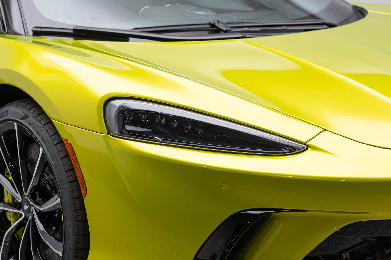 2027 McLaren GTS Base