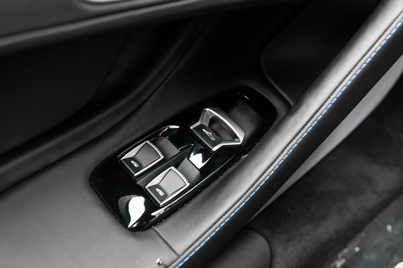 2025 McLaren GTS Base