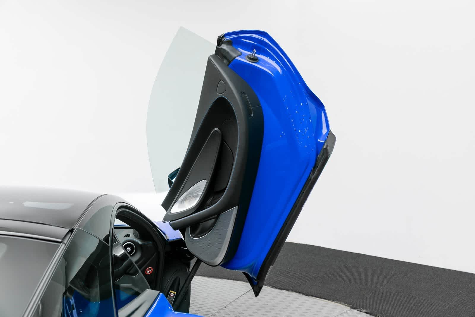 2025 McLaren GTS Base