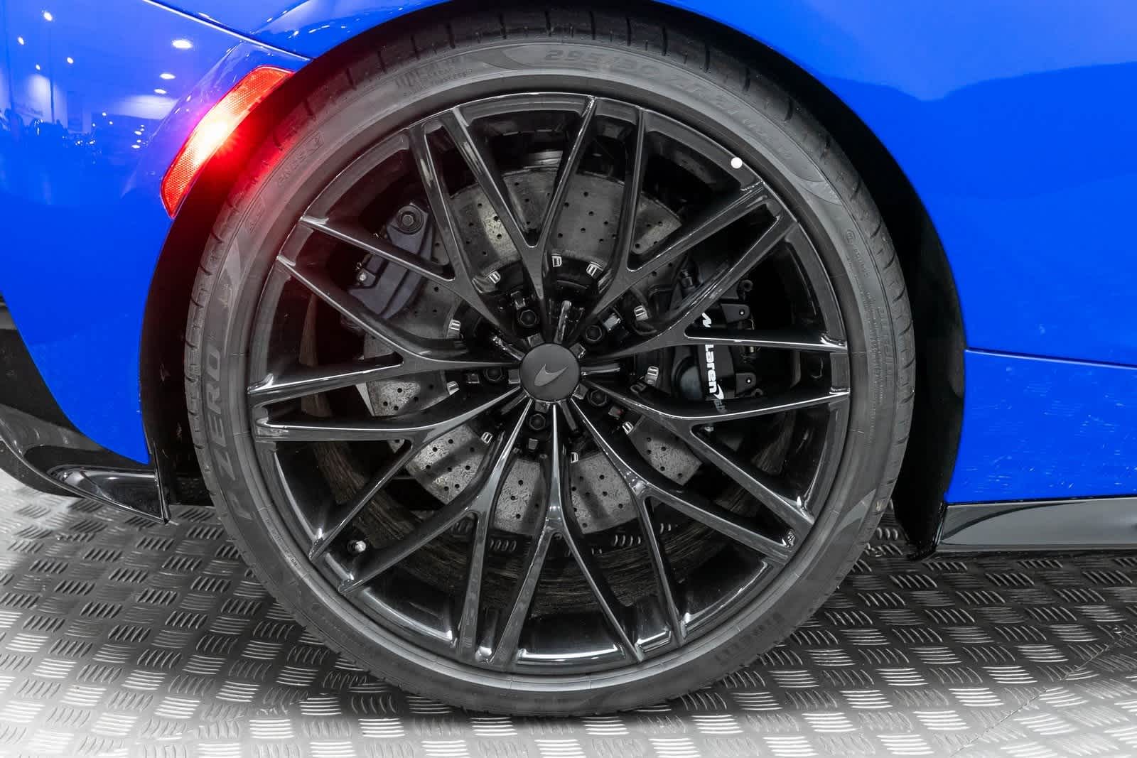 2025 McLaren GTS Base