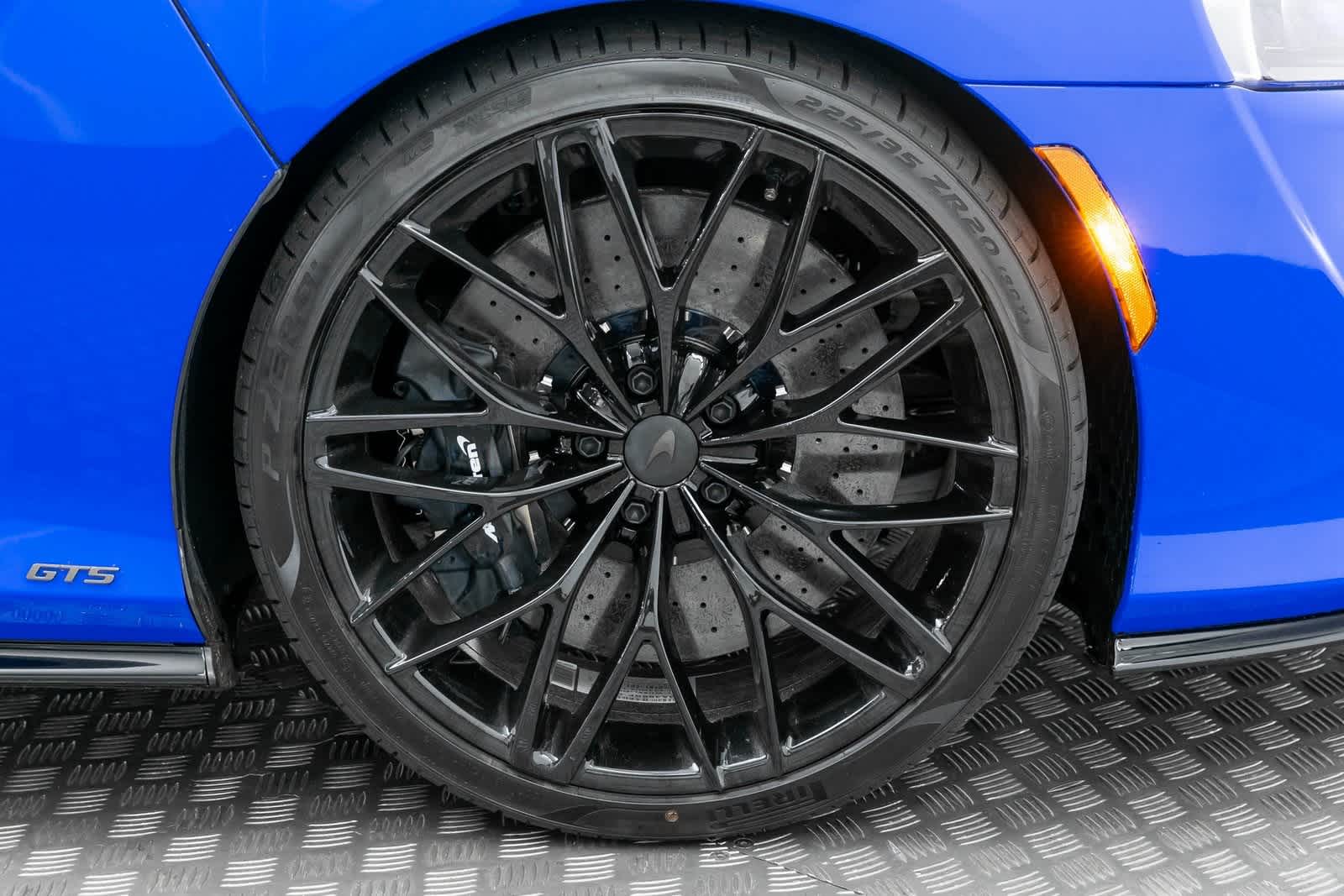 2025 McLaren GTS Base