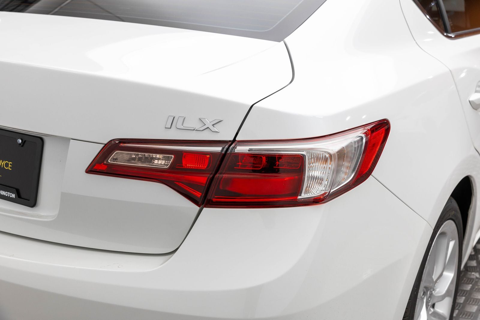 2018 Acura ILX w/Premium Pkg