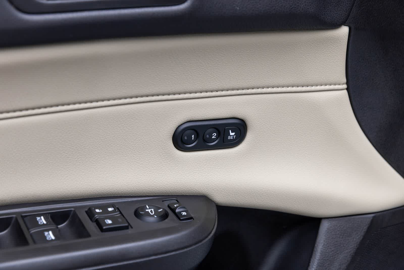 2018 Acura ILX w/Premium Pkg