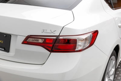 2018 Acura ILX w/Premium Pkg