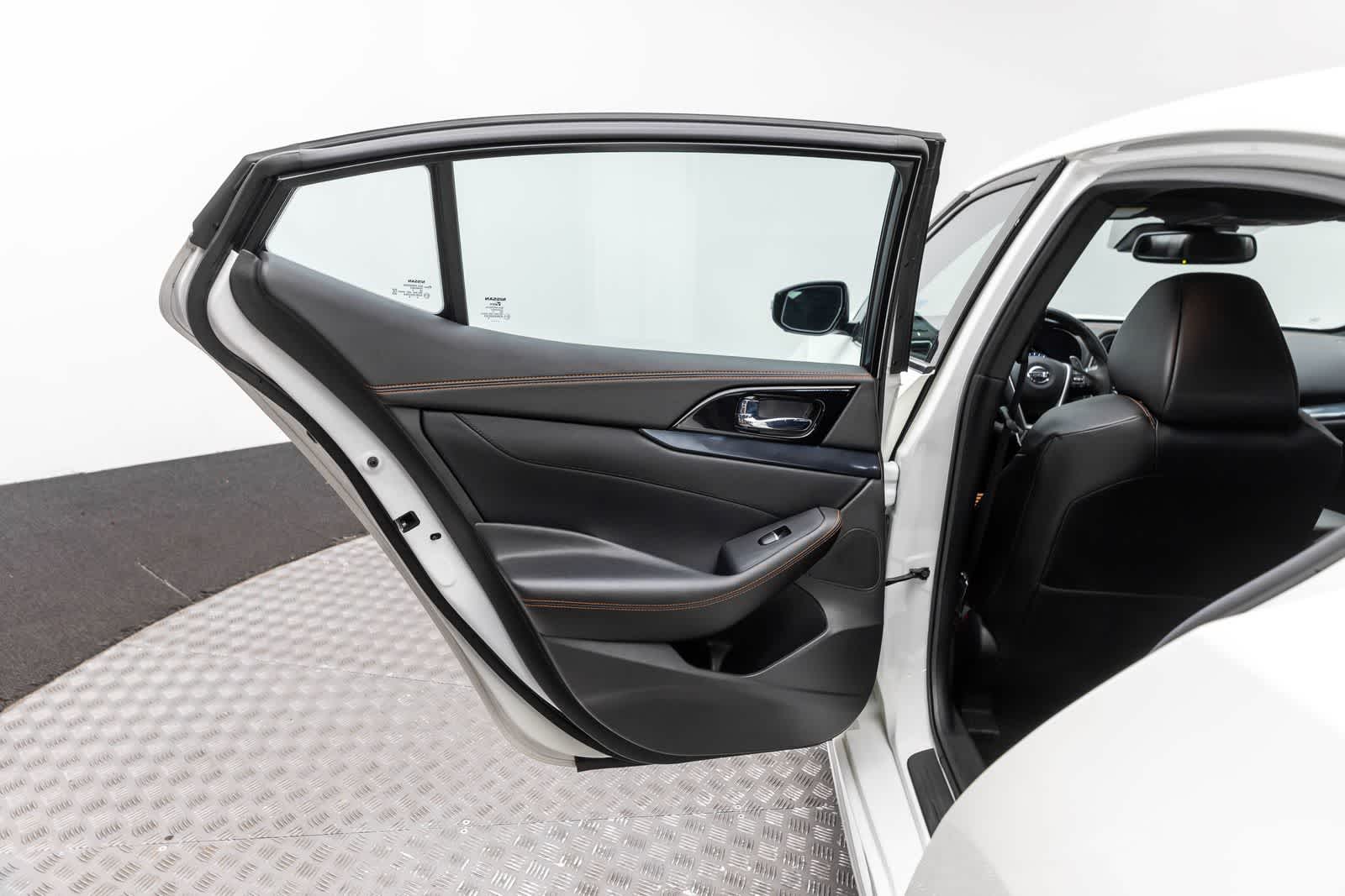 2021 Nissan Maxima SR