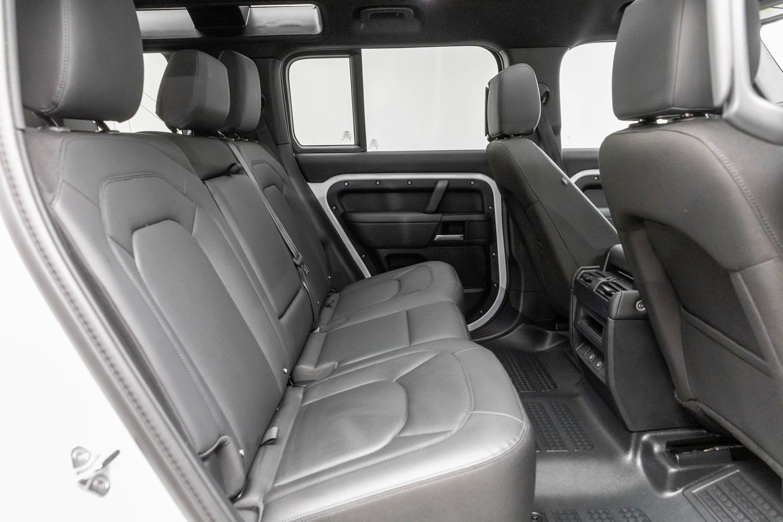 2025 Land Rover Defender S