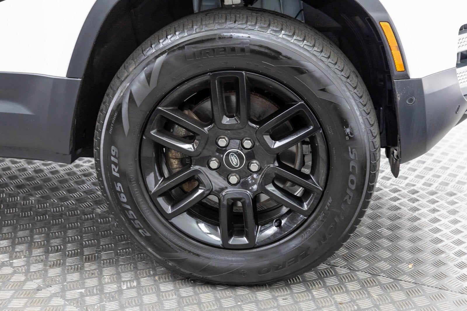 2025 Land Rover Defender S