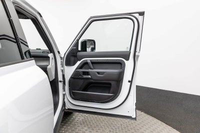 2025 Land Rover Defender S