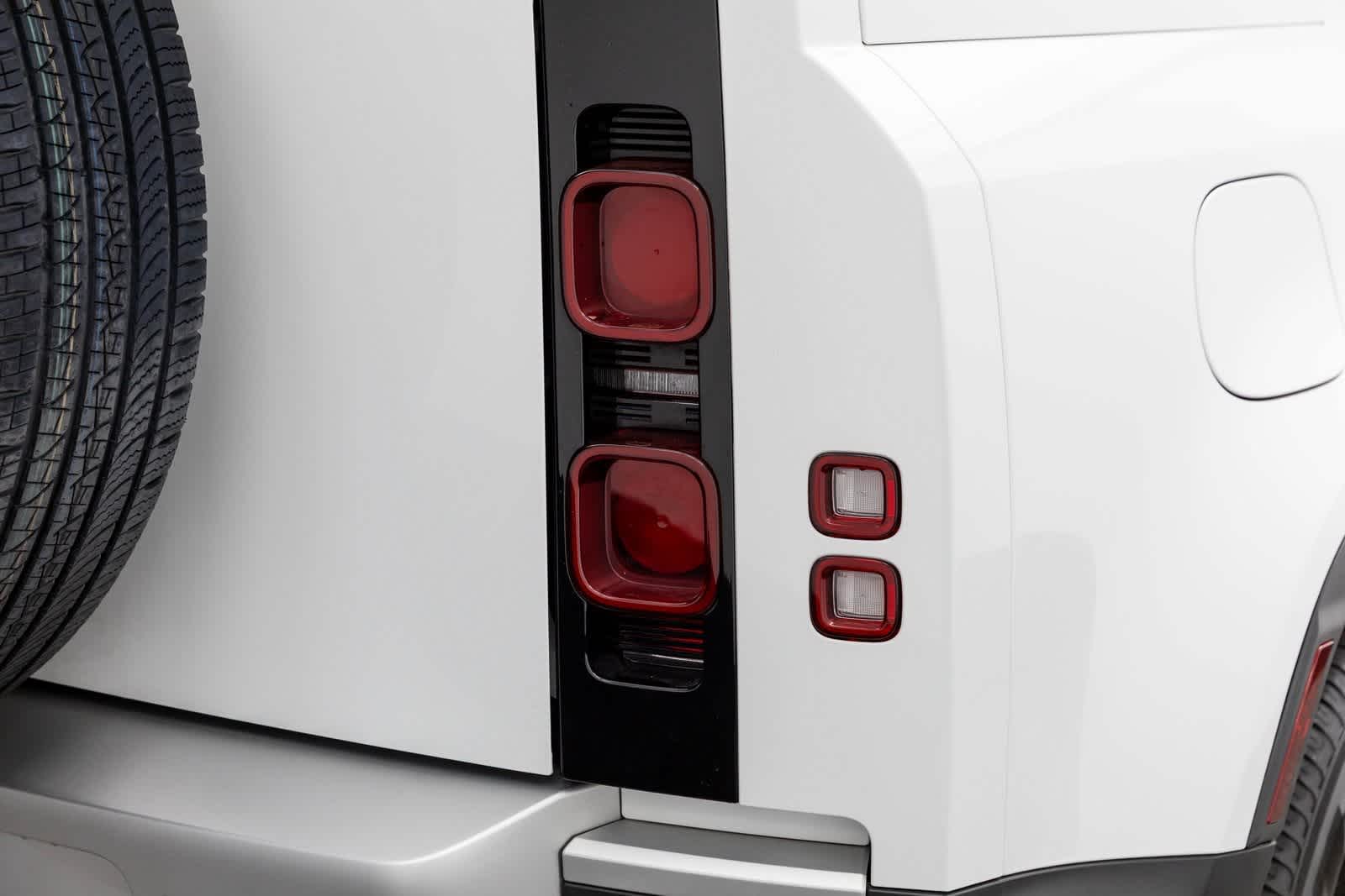 2025 Land Rover Defender S