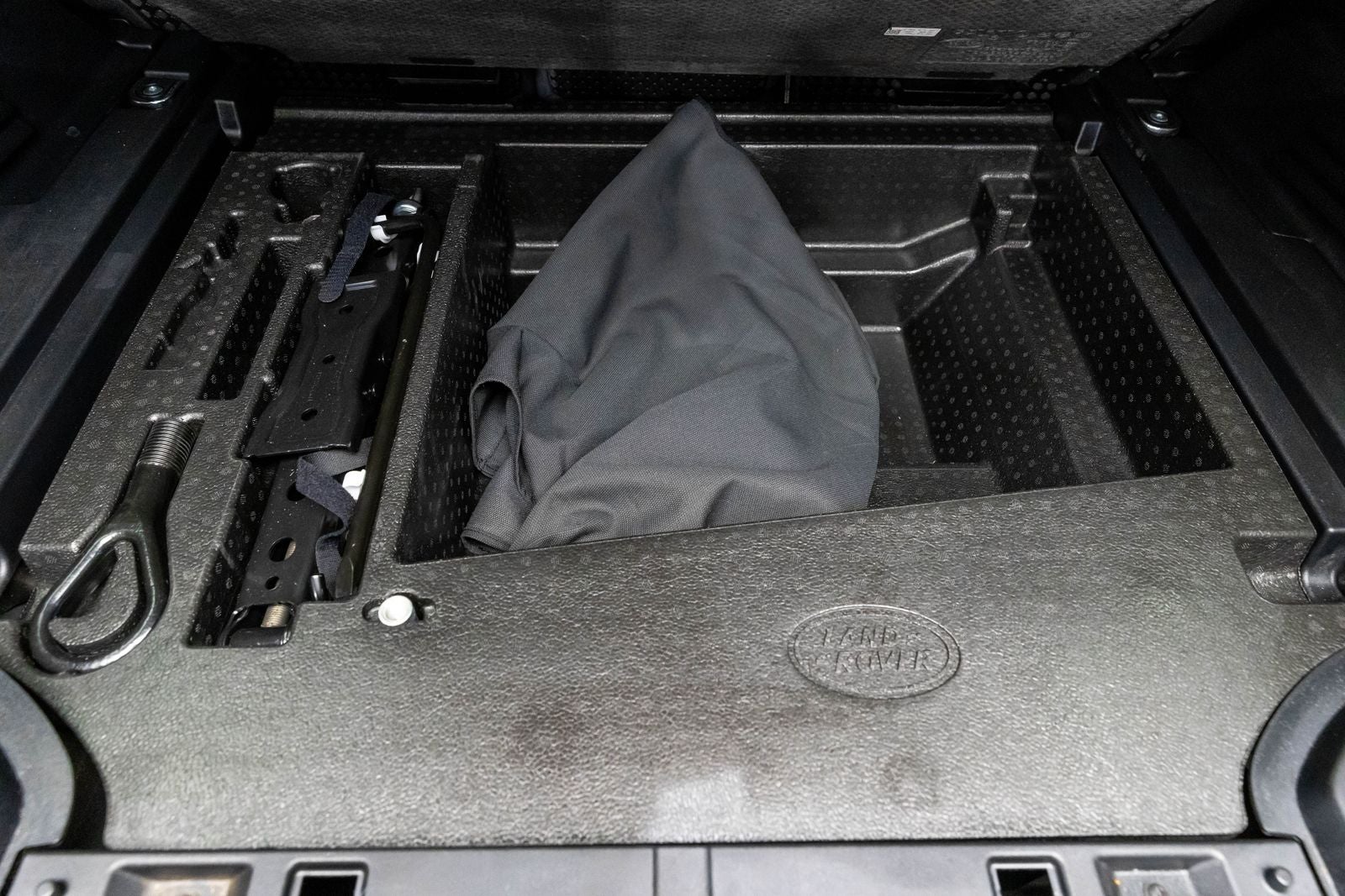 2025 Land Rover Defender S