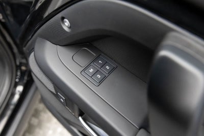 2025 Land Rover Defender S