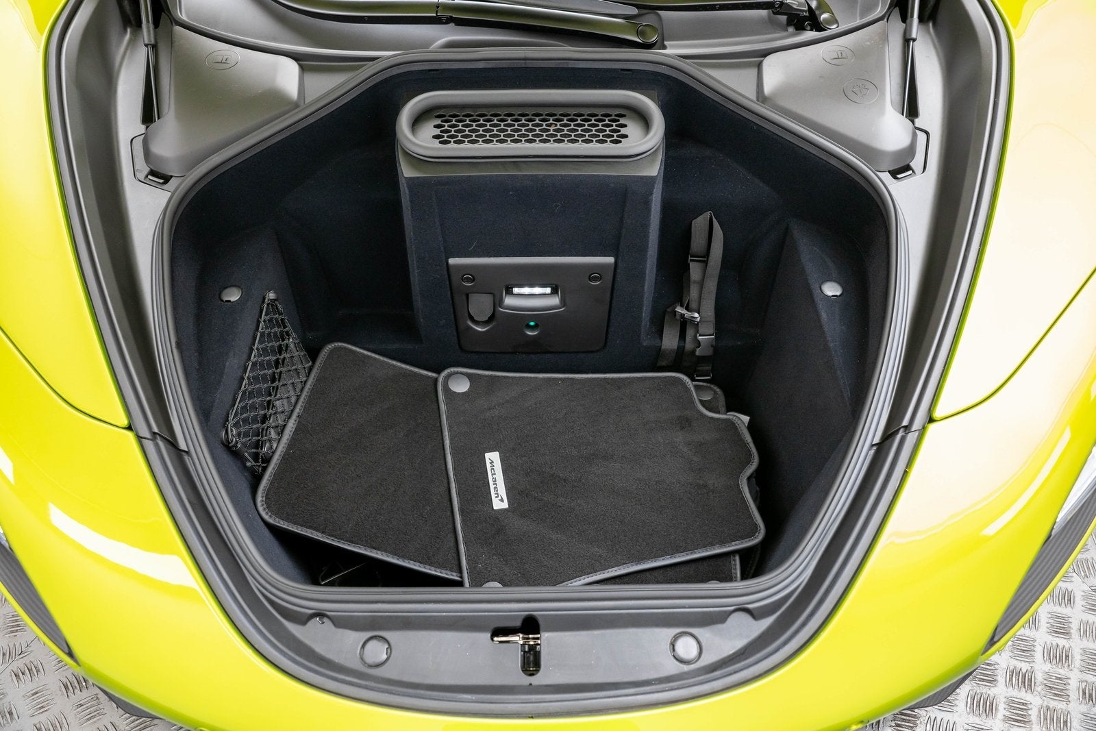 2023 McLaren 720S Spider