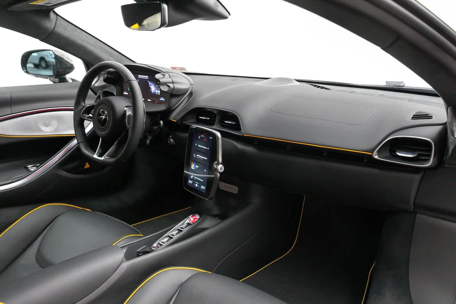 2023 McLaren Artura Coupe