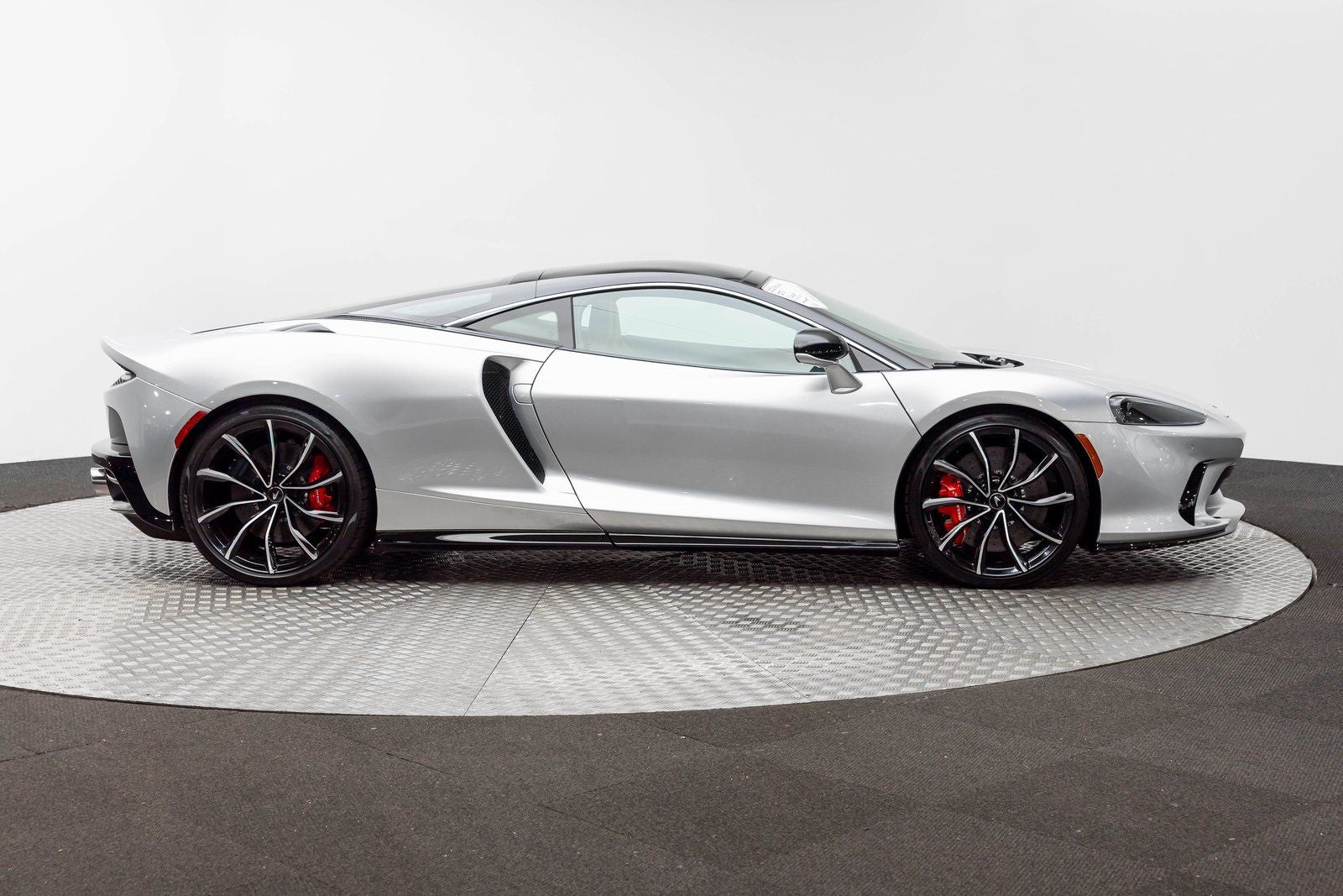 2025 McLaren GTS Coupe