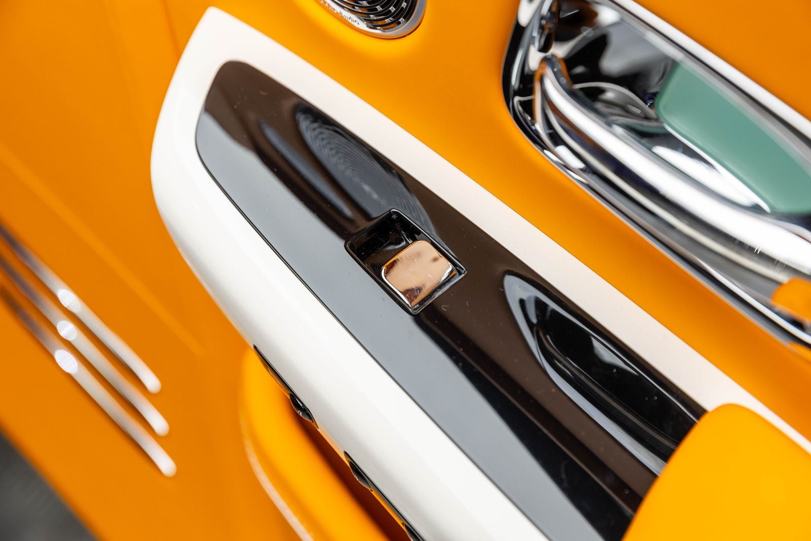 2023 Rolls-Royce Phantom Sedan