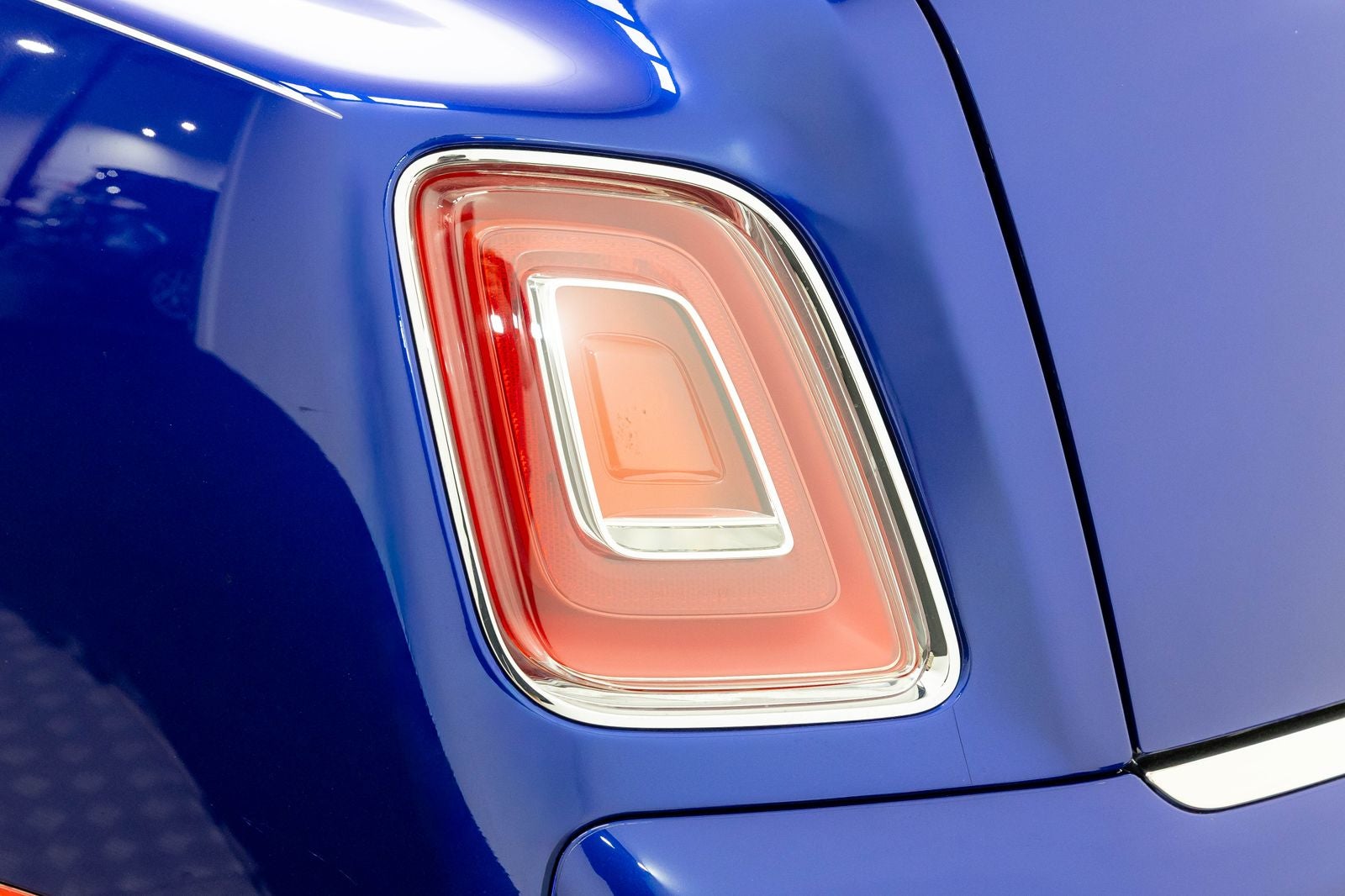 2023 Rolls-Royce Phantom Sedan