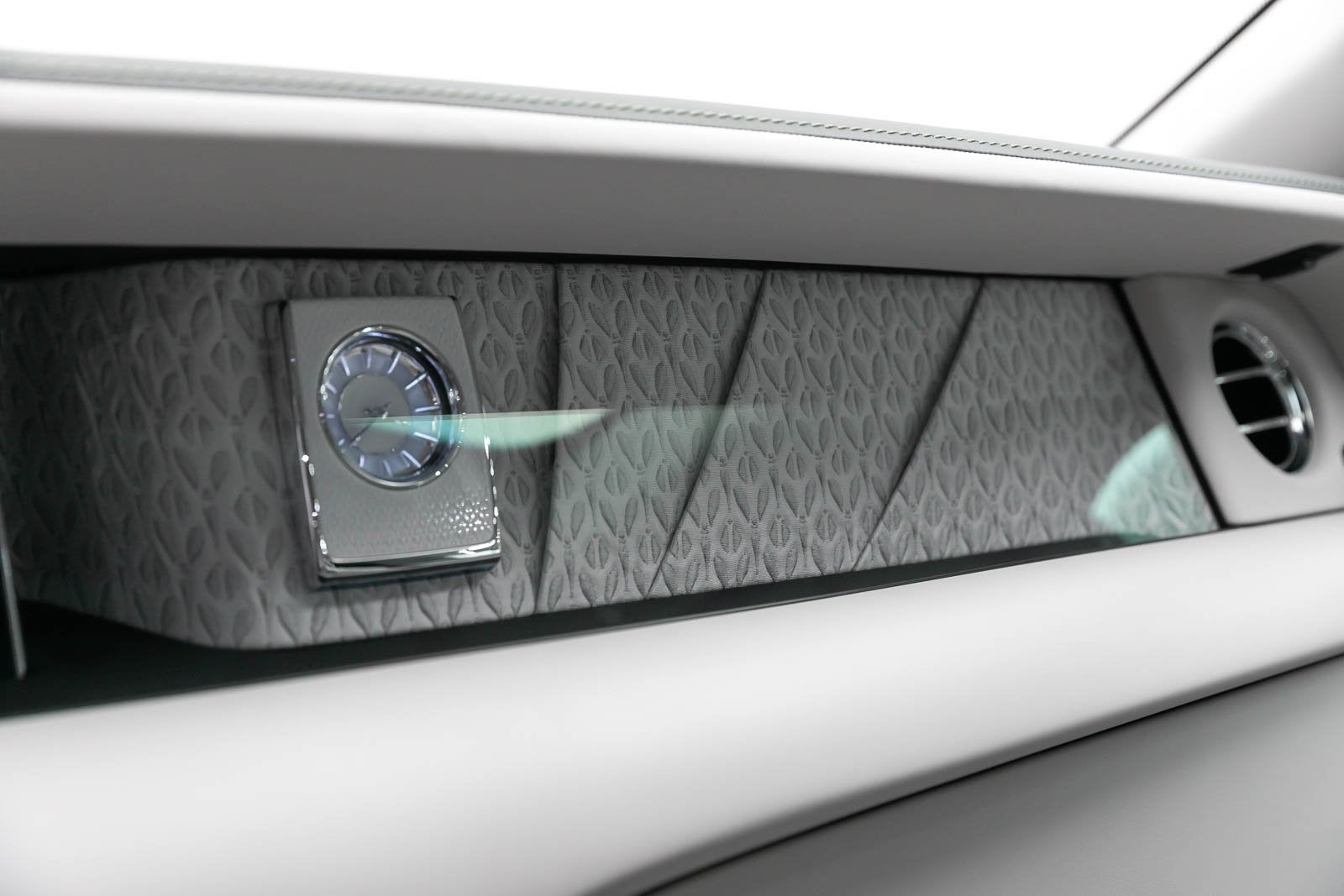 2024 Rolls-Royce Phantom Plantino