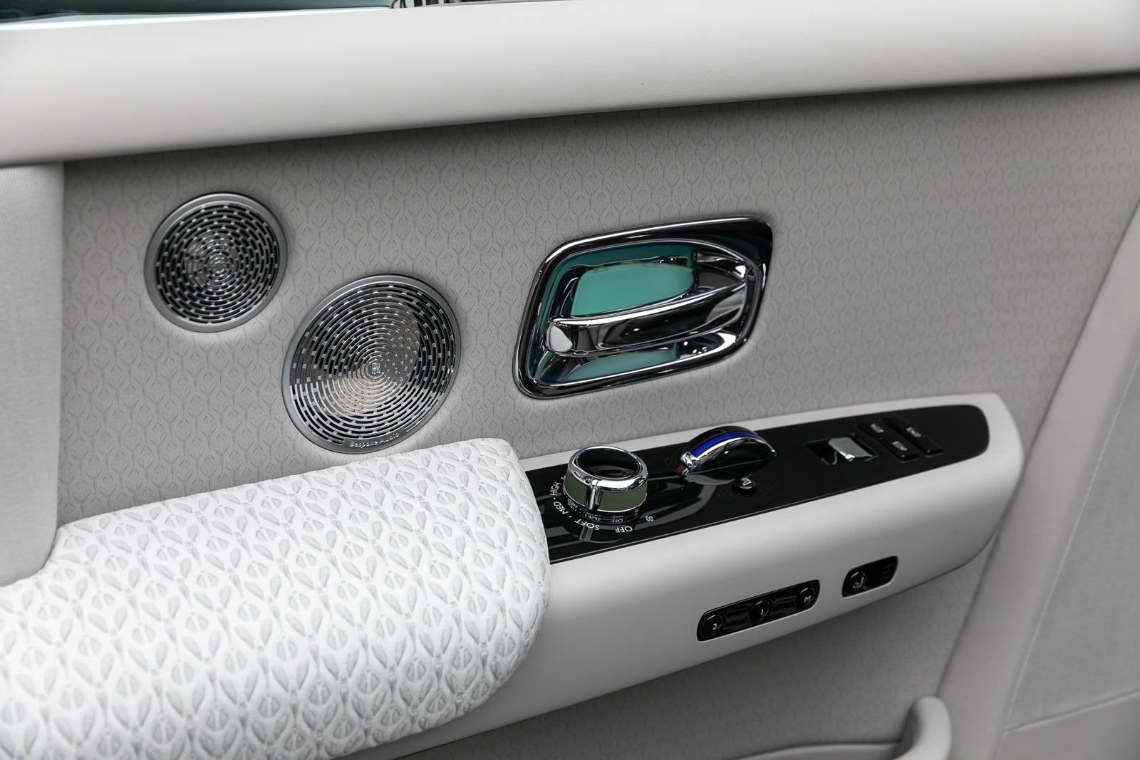 2024 Rolls-Royce Phantom Plantino