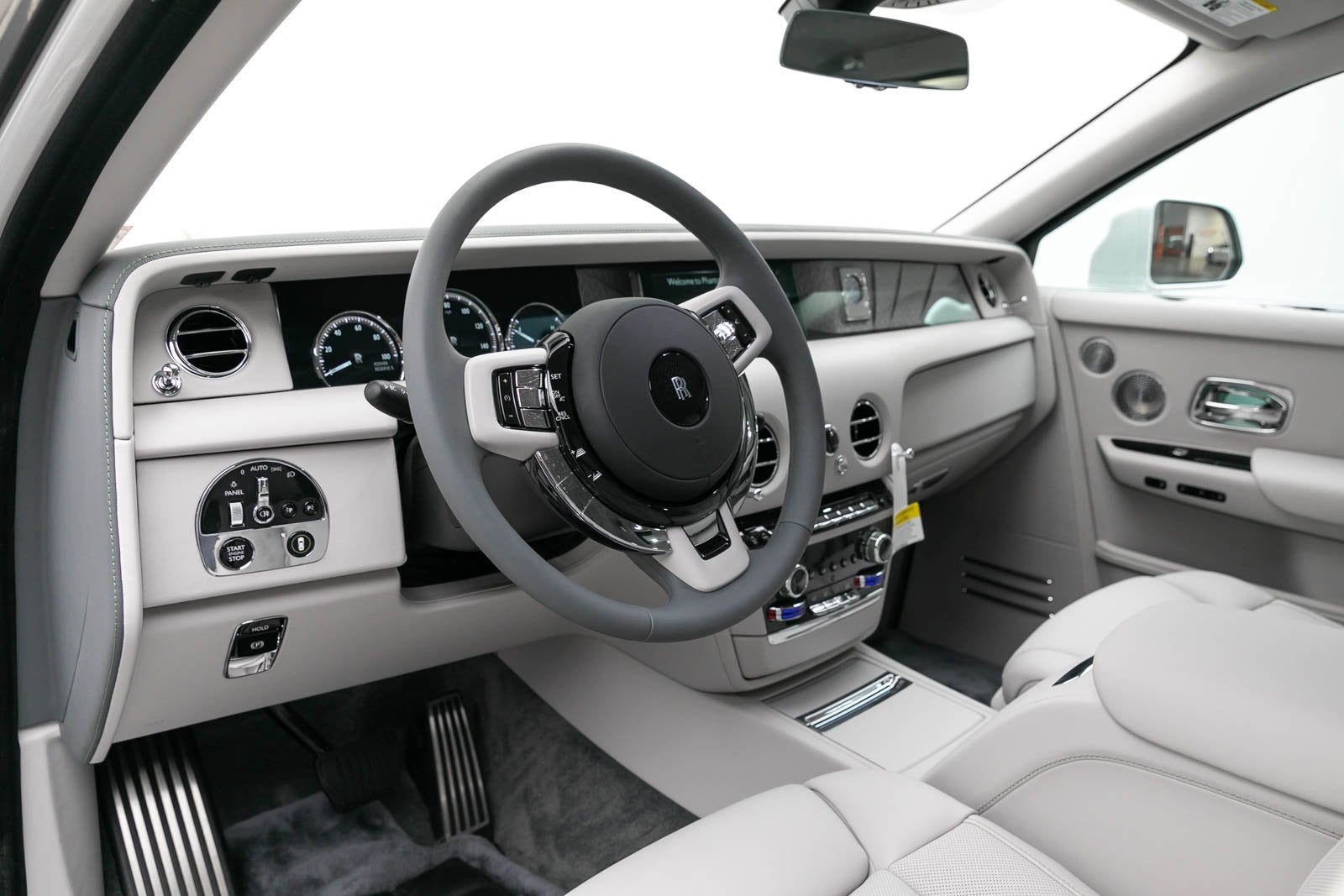 2024 Rolls-Royce Phantom Plantino