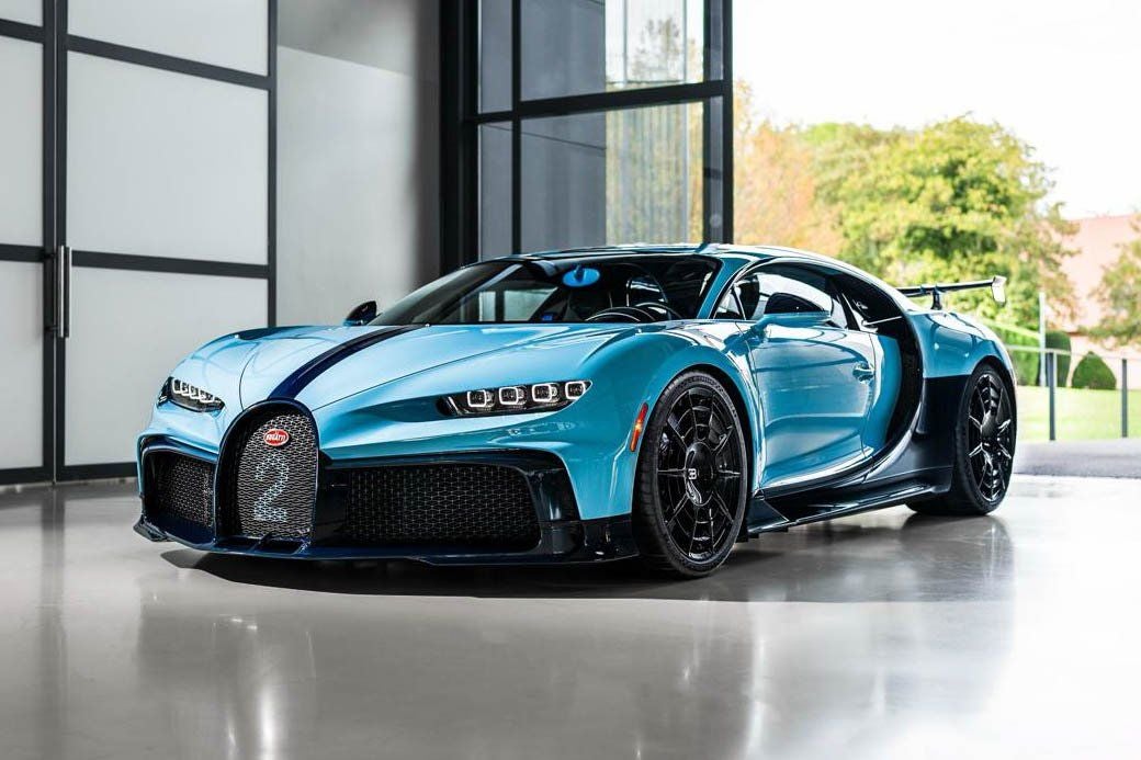 2023 Bugatti Chiron Pure Sport