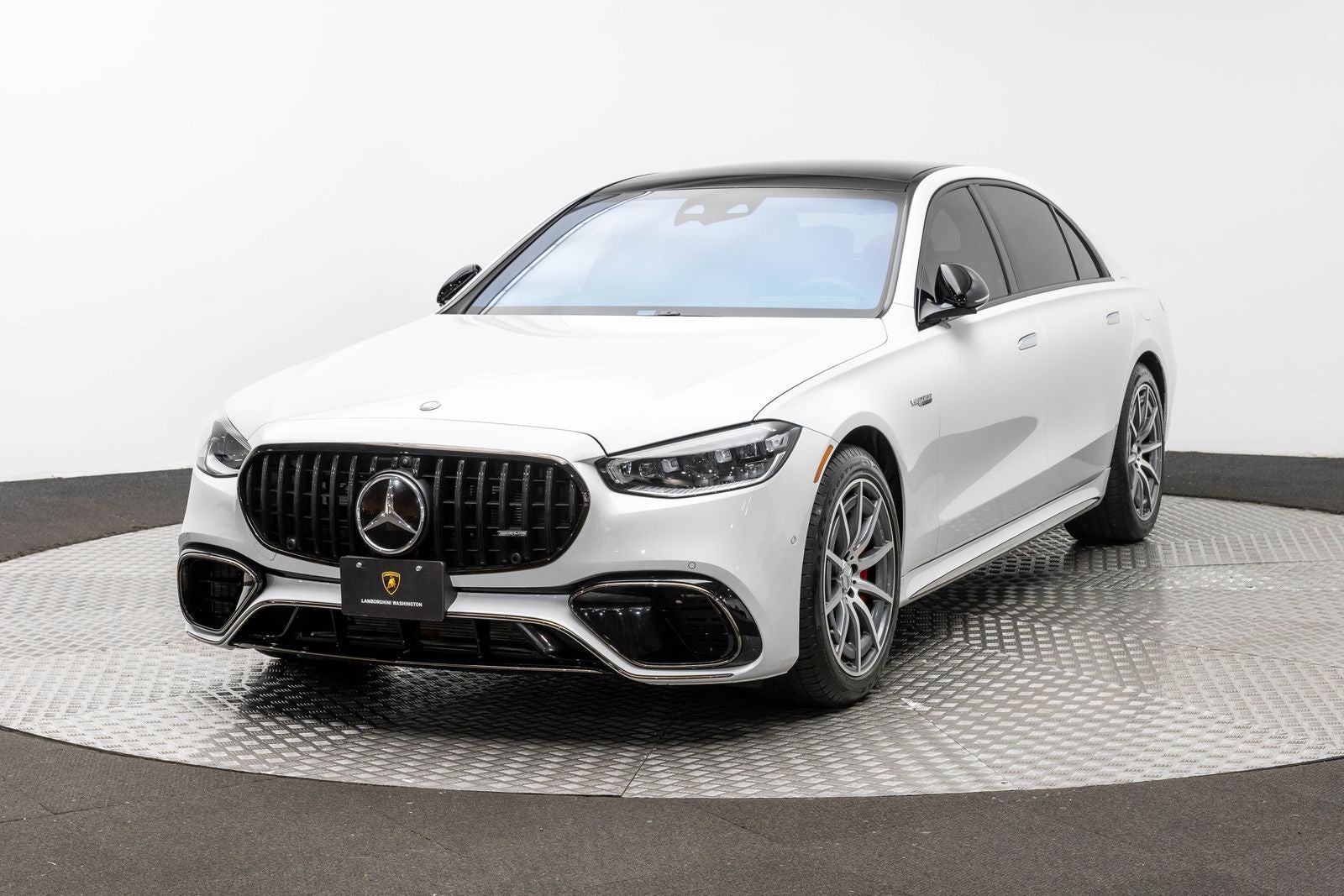 2025 Mercedes-Benz S-Class S 63 E-Performance's photo