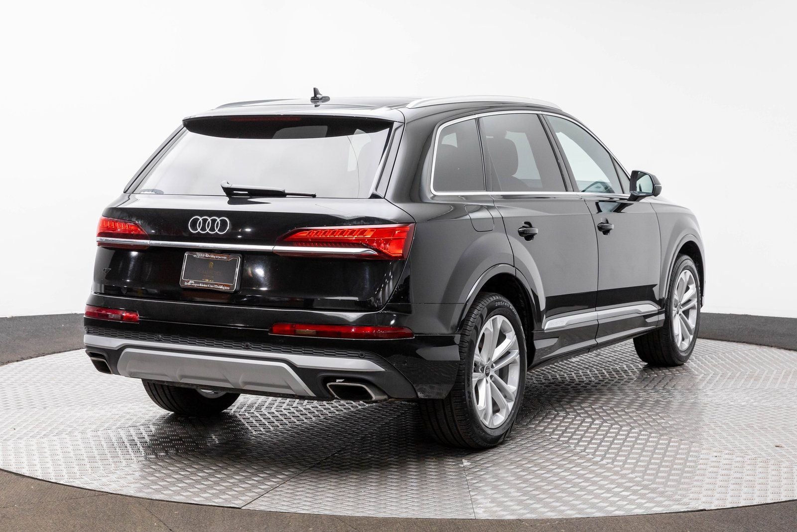2025 Audi Q7 Premium Plus