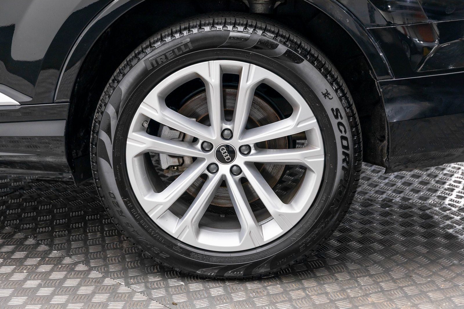 2025 Audi Q7 Premium Plus