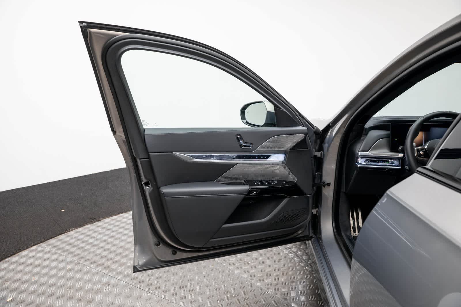 2024 BMW 7 Series 760i xDrive