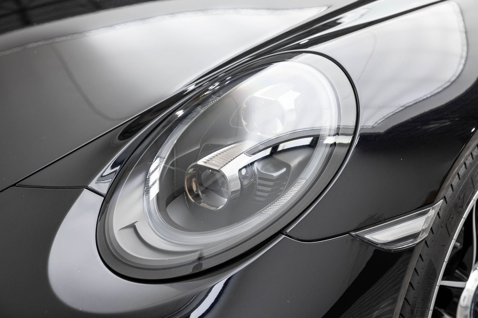 2019 Porsche 911 Turbo S