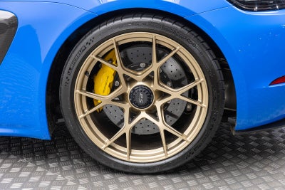 2025 Porsche 718 Cayman GT4 RS