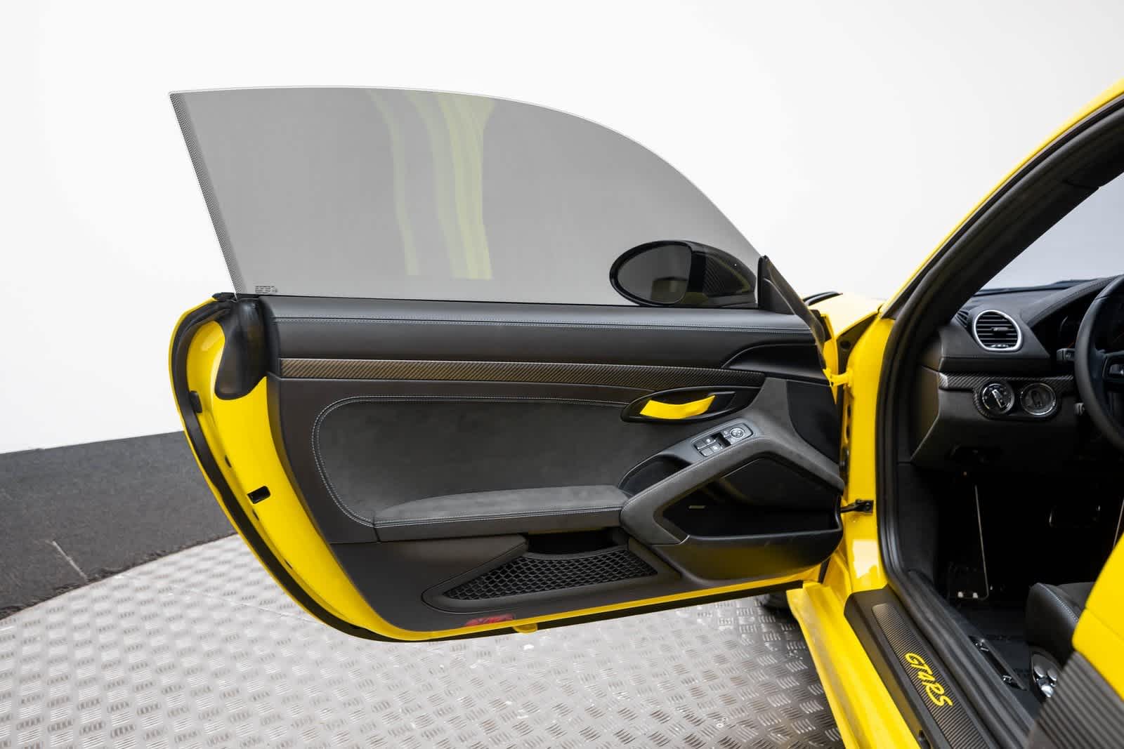 2024 Porsche 718 Cayman GT4 RS