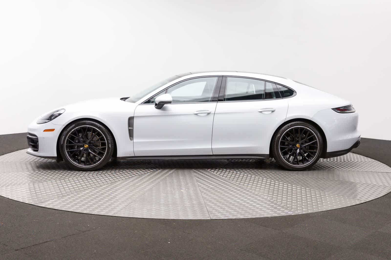 2023 Porsche Panamera 4