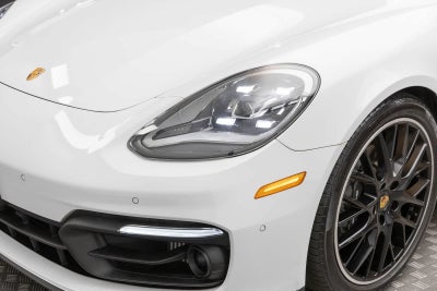 2023 Porsche Panamera 4
