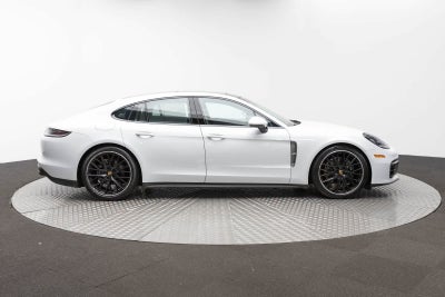 2023 Porsche Panamera 4