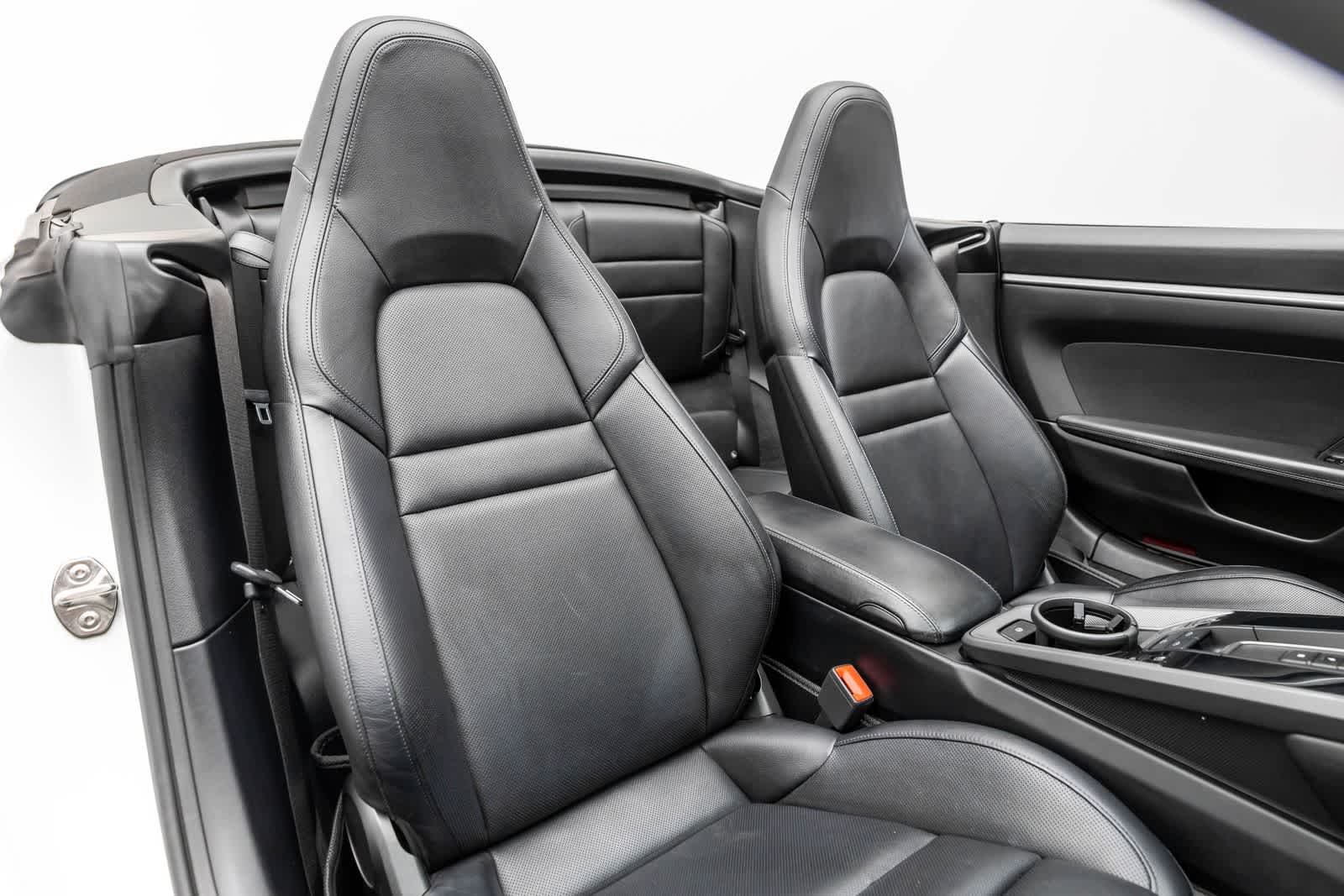2020 Porsche 911 Carrera