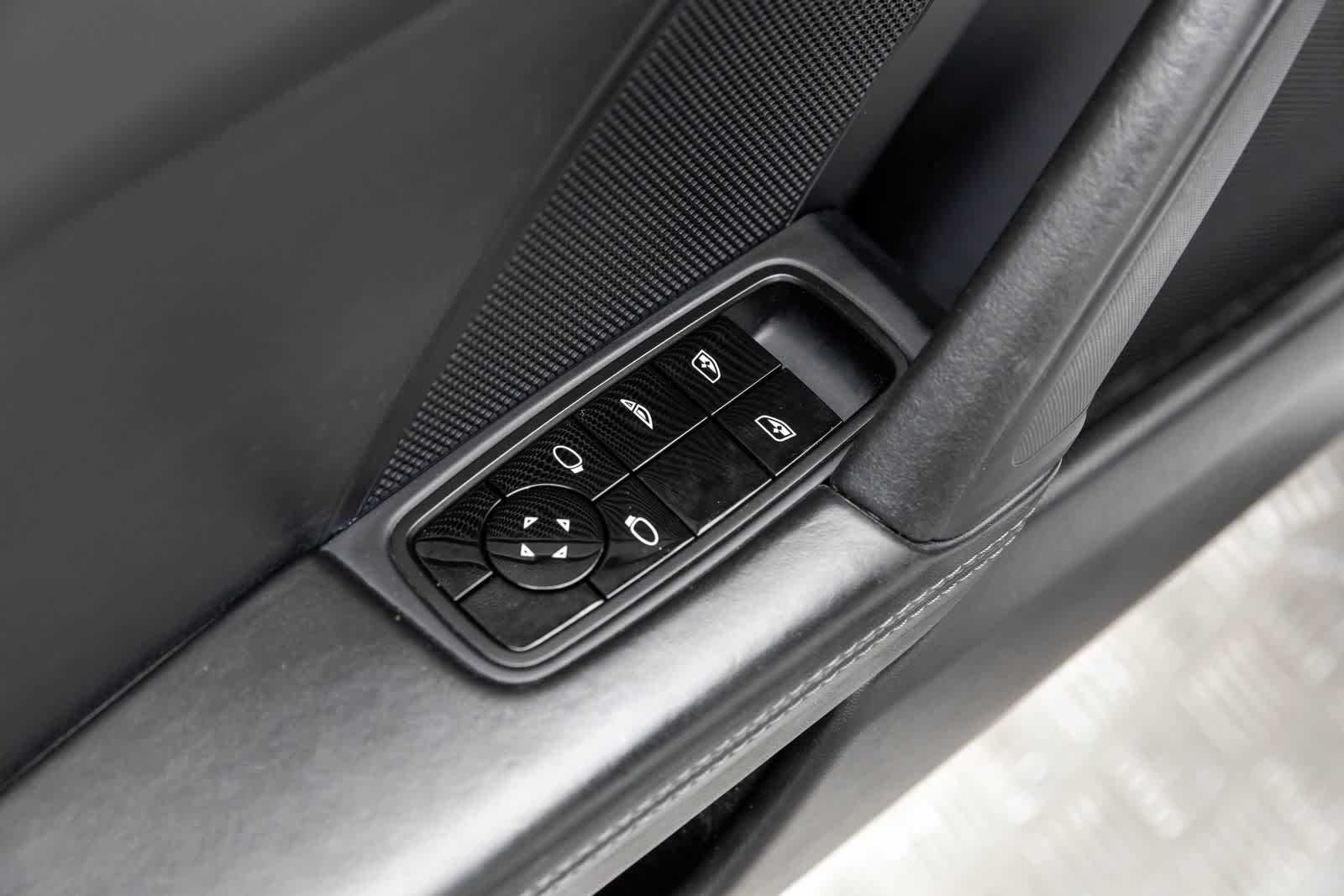 2020 Porsche 911 Carrera