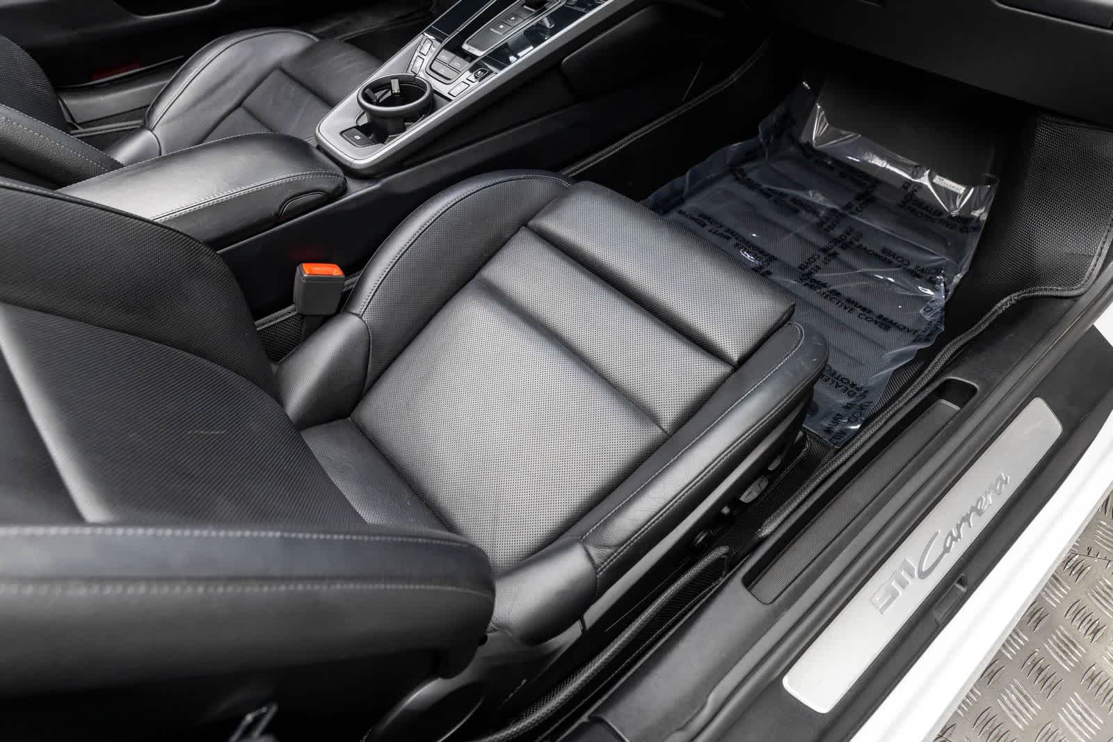 2020 Porsche 911 Carrera