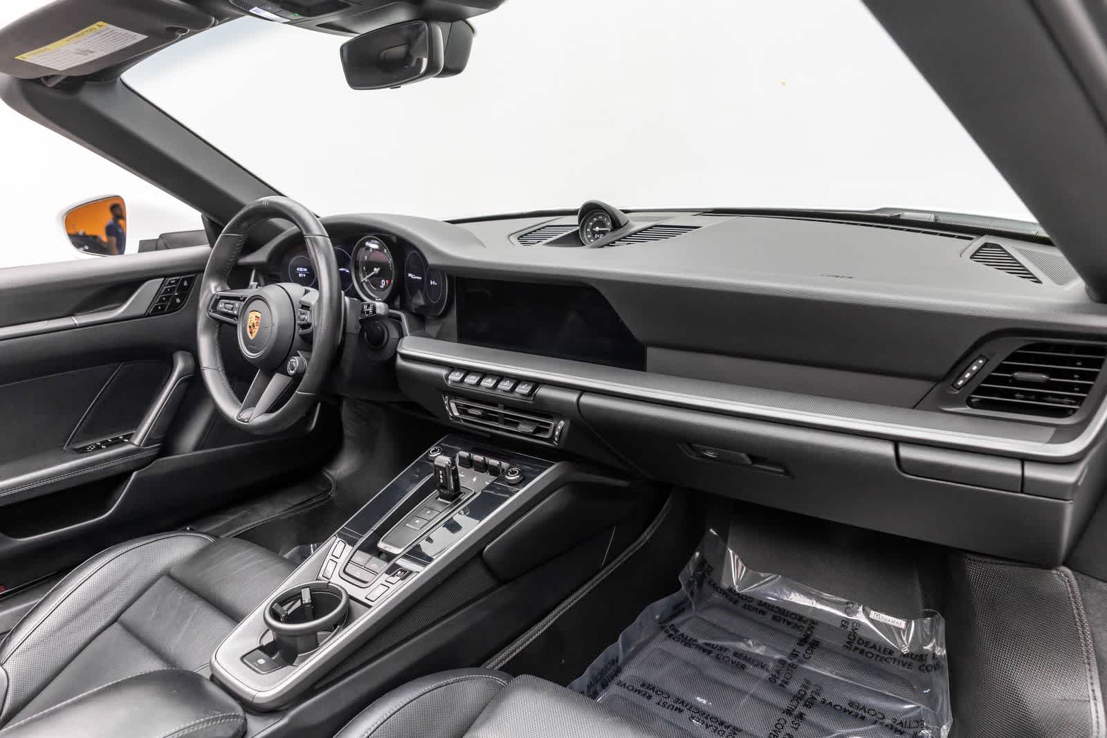 2020 Porsche 911 Carrera